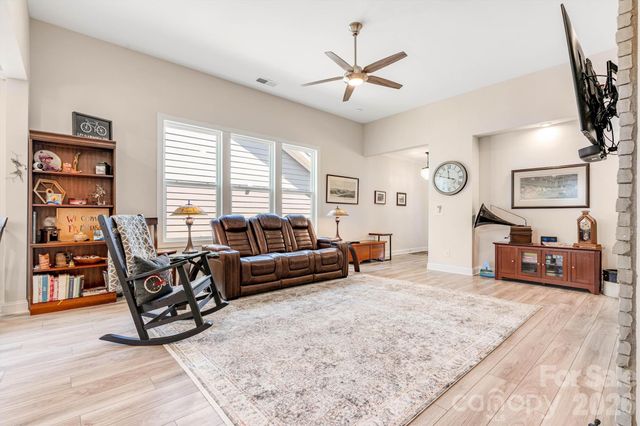 6601 Good News Drive, Charlotte, NC 28215