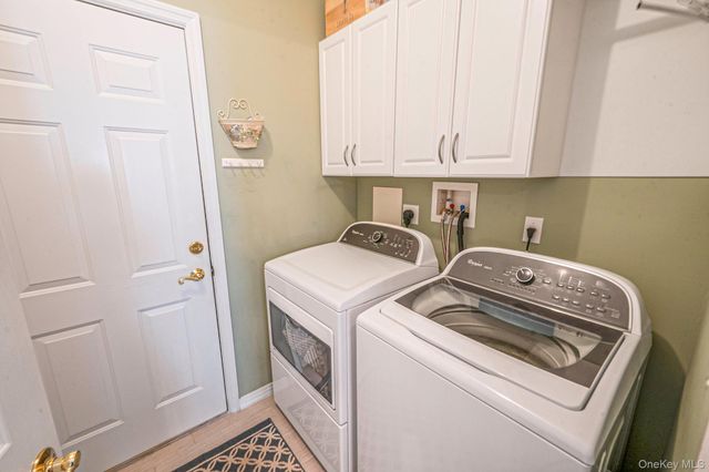 116 Golden Spruce Drive, Calverton, NY 11933