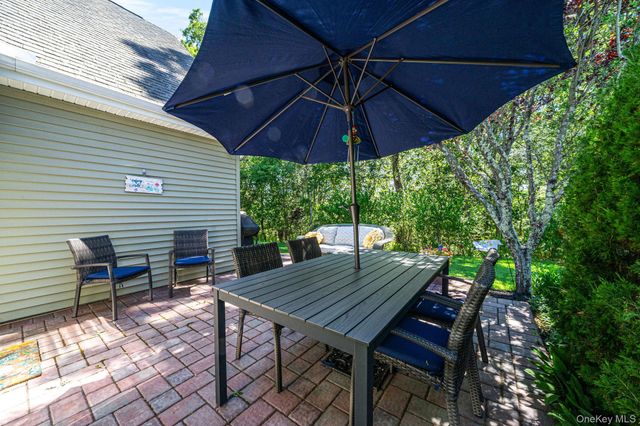 116 Golden Spruce Drive, Calverton, NY 11933