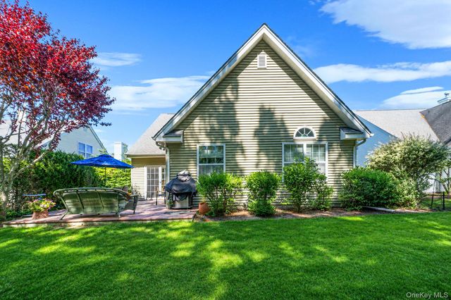 116 Golden Spruce Drive, Calverton, NY 11933