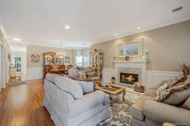 116 Golden Spruce Drive, Calverton, NY 11933