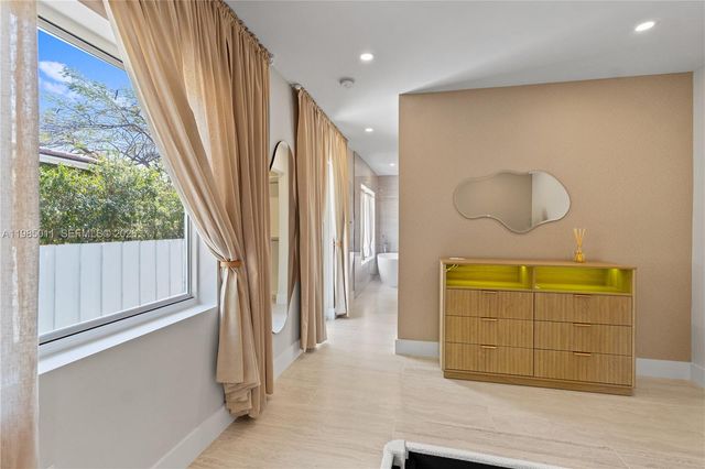 1345 SW 14th Ave, Miami, FL 33145