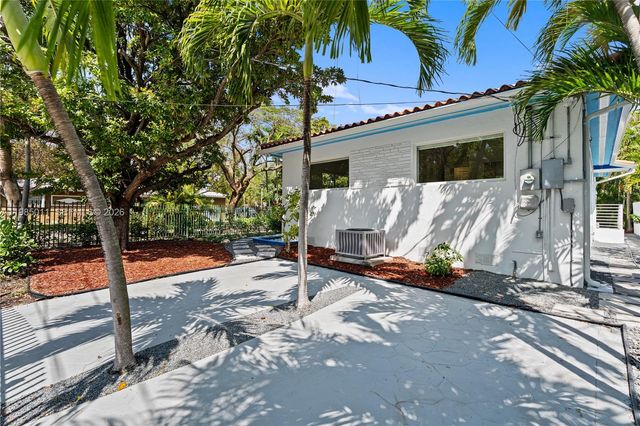 1345 SW 14th Ave, Miami, FL 33145