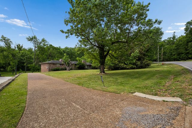 1311 Tyne Blvd, Nashville, TN 37215