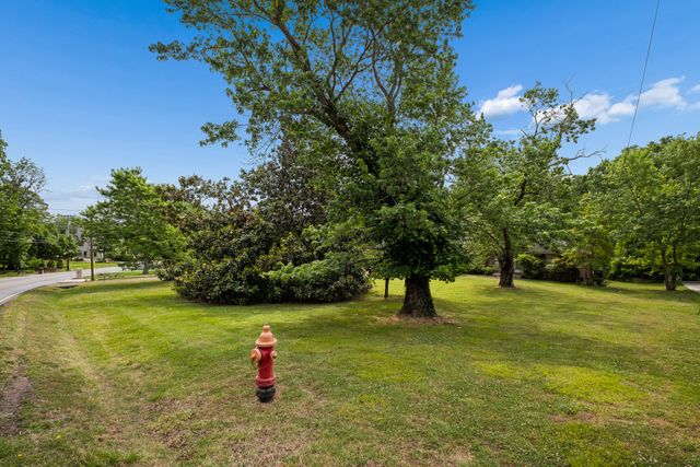 1311 Tyne Blvd, Nashville, TN 37215