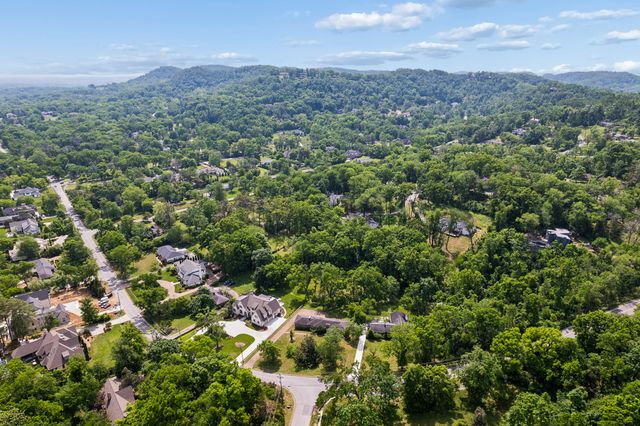 1311 Tyne Blvd, Nashville, TN 37215