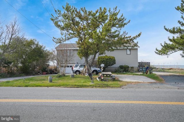 4521 MAIN ST, Chincoteague Island, VA 23336