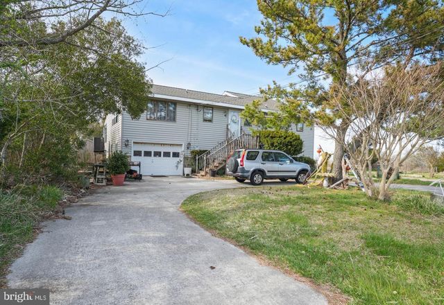 4521 MAIN ST, Chincoteague Island, VA 23336