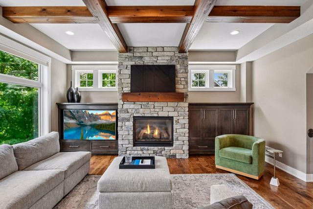 5290 Shenandoah Lane N, Plymouth, MN 55446
