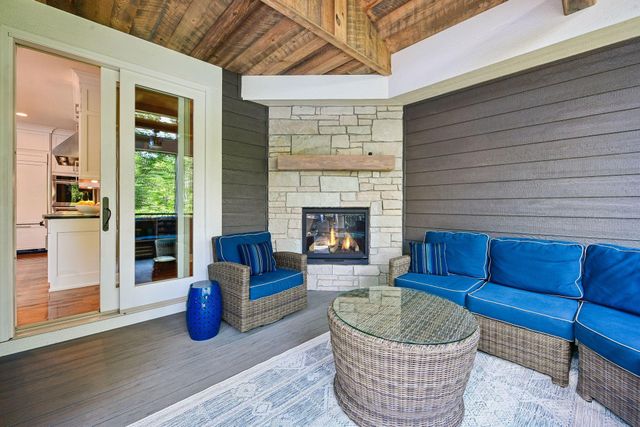 5290 Shenandoah Lane N, Plymouth, MN 55446
