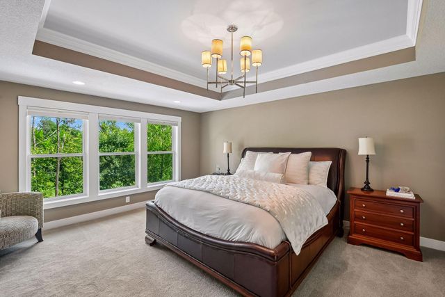 5290 Shenandoah Lane N, Plymouth, MN 55446