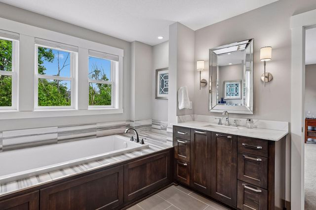 5290 Shenandoah Lane N, Plymouth, MN 55446