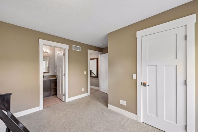 5290 Shenandoah Lane N, Plymouth, MN 55446