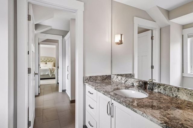 5290 Shenandoah Lane N, Plymouth, MN 55446