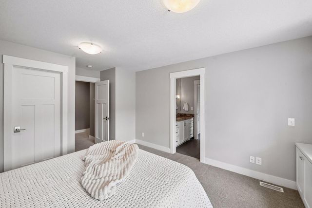 5290 Shenandoah Lane N, Plymouth, MN 55446