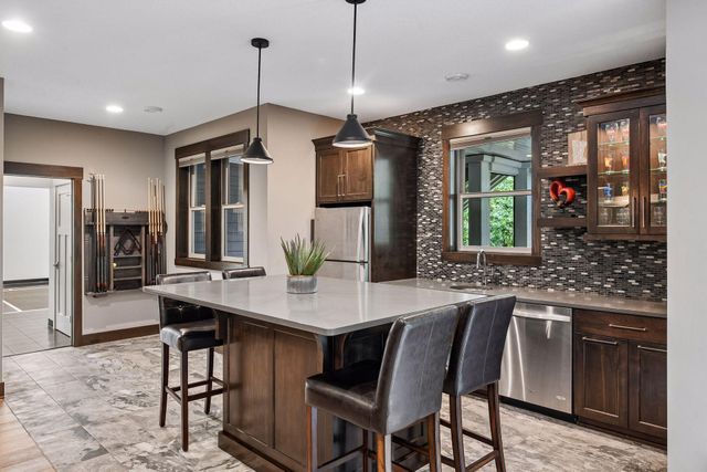 5290 Shenandoah Lane N, Plymouth, MN 55446