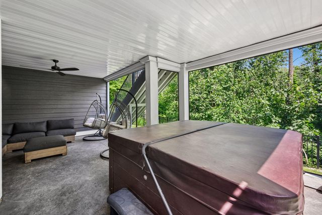 5290 Shenandoah Lane N, Plymouth, MN 55446