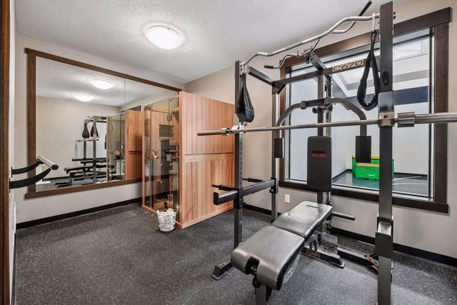 5290 Shenandoah Lane N, Plymouth, MN 55446