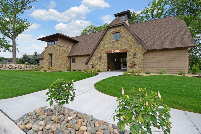 5290 Shenandoah Lane N, Plymouth, MN 55446