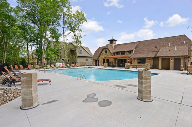 5290 Shenandoah Lane N, Plymouth, MN 55446
