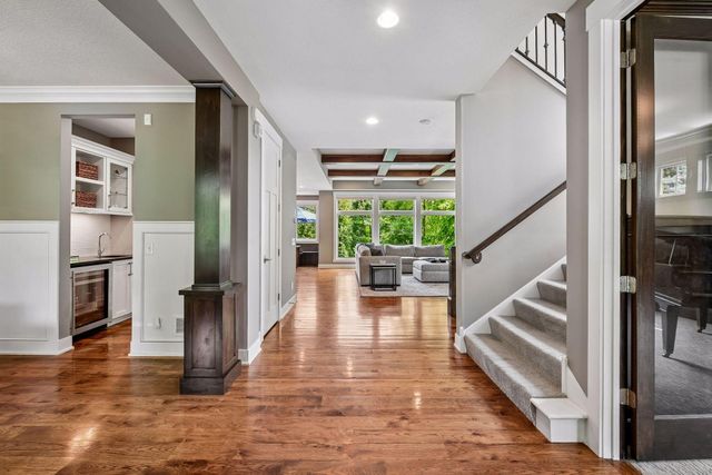 5290 Shenandoah Lane N, Plymouth, MN 55446