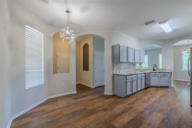 6417 ROSEFINCH COURT 102, Lakewood Ranch, FL 34202