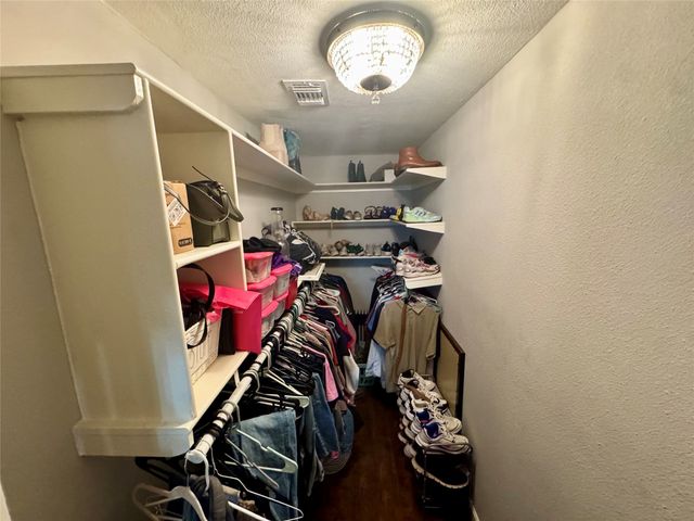 1719 Belmead Lane, Irving, TX 75061