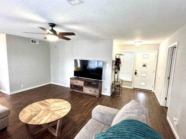 1719 Belmead Lane, Irving, TX 75061