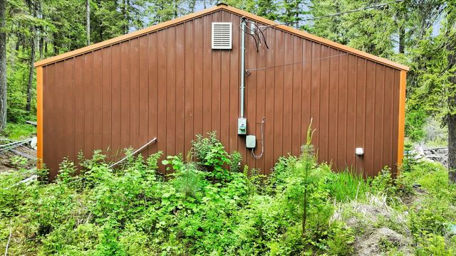 761 Granite Rd, Newport, WA 99156