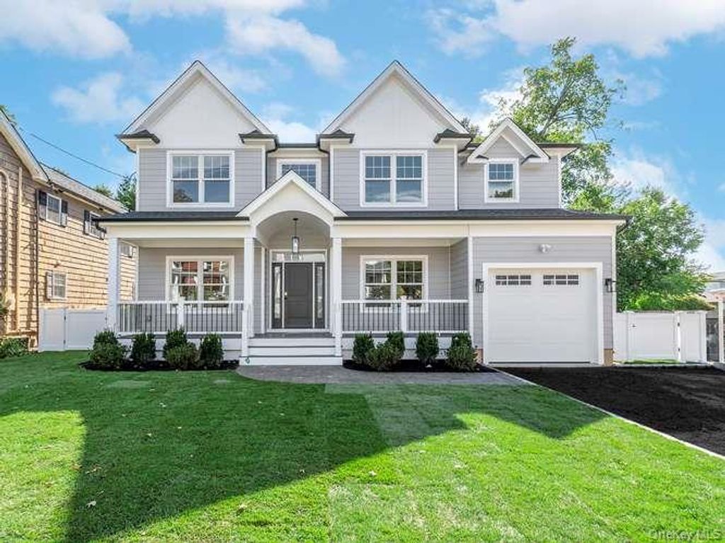 16 2nd Avenue, Port Washington, NY 11050 — exterior