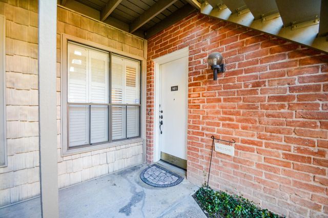 2829 Timmons Ln 161, Houston, TX 77027