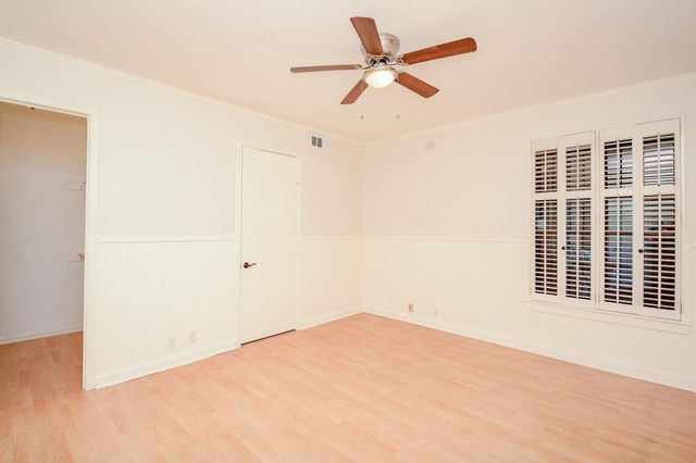 2829 Timmons Ln 161, Houston, TX 77027