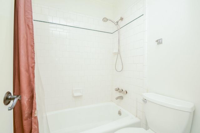 2829 Timmons Ln 161, Houston, TX 77027