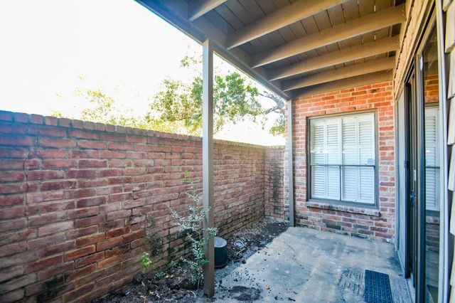 2829 Timmons Ln 161, Houston, TX 77027