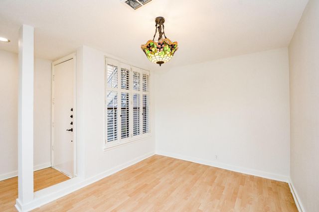 2829 Timmons Ln 161, Houston, TX 77027