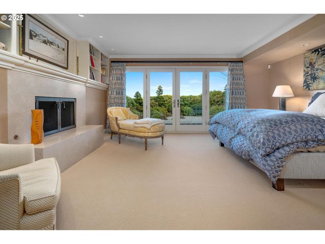 1205 Sw MYRTLE Dr, Portland, OR 97201