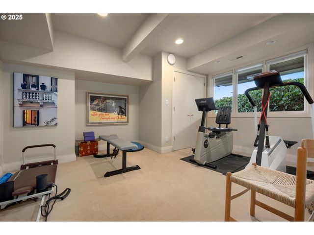 1205 Sw MYRTLE Dr, Portland, OR 97201