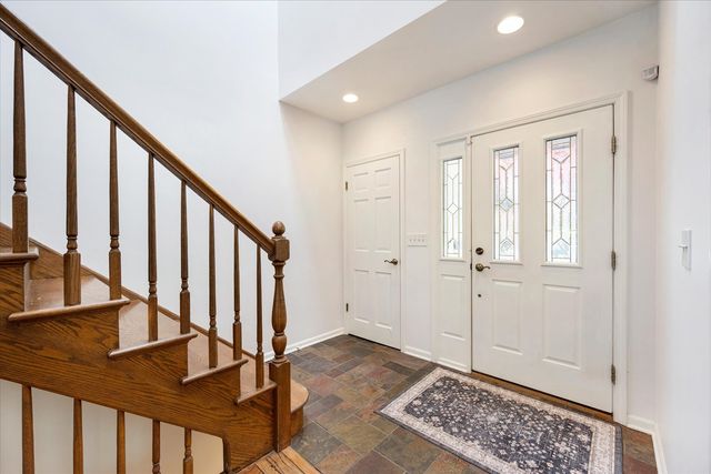 281 W Elm Park Avenue, Elmhurst, IL 60126