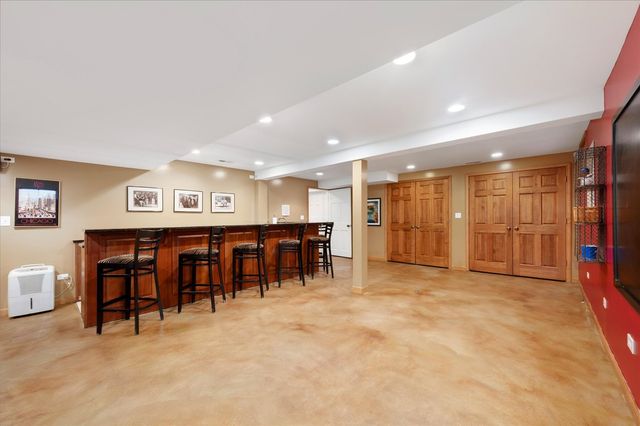 281 W Elm Park Avenue, Elmhurst, IL 60126