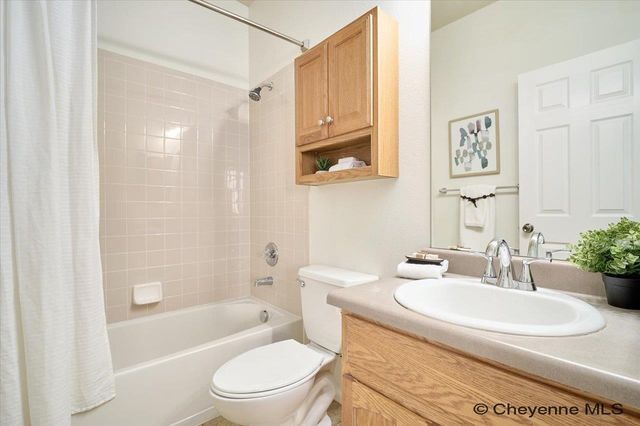 1609 MAROON DR, Cheyenne, WY 82001