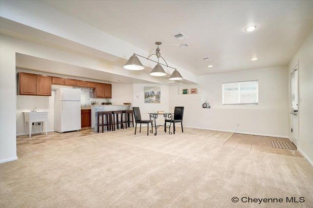 1609 MAROON DR, Cheyenne, WY 82001