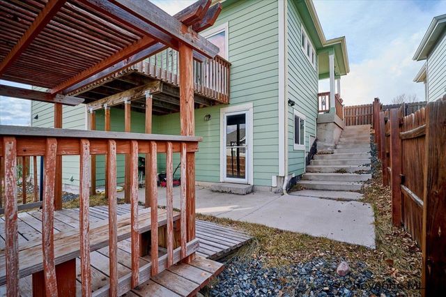 1609 MAROON DR, Cheyenne, WY 82001