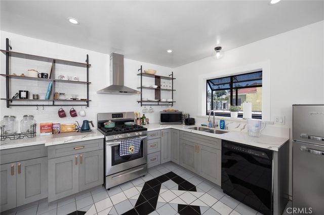 108 110 Bennett Avenue, Long Beach, CA 90803