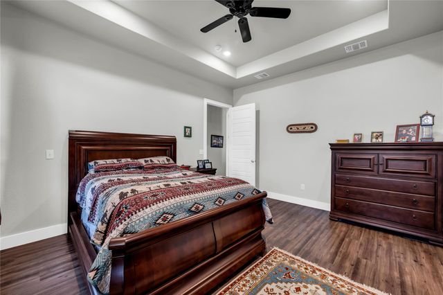 100 S Thomas CV, Burnet, TX 78611