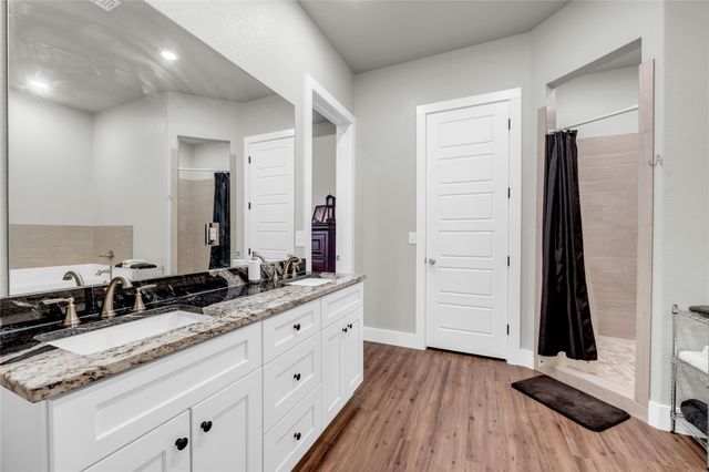 100 S Thomas CV, Burnet, TX 78611