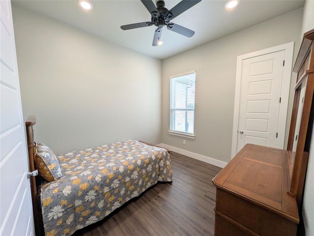 100 S Thomas CV, Burnet, TX 78611