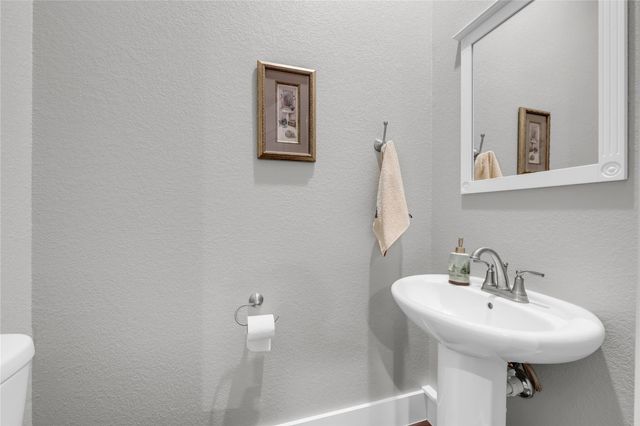 100 S Thomas CV, Burnet, TX 78611