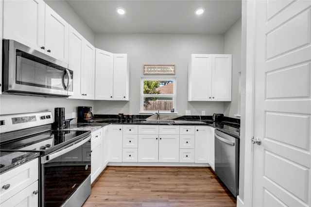 100 S Thomas CV, Burnet, TX 78611