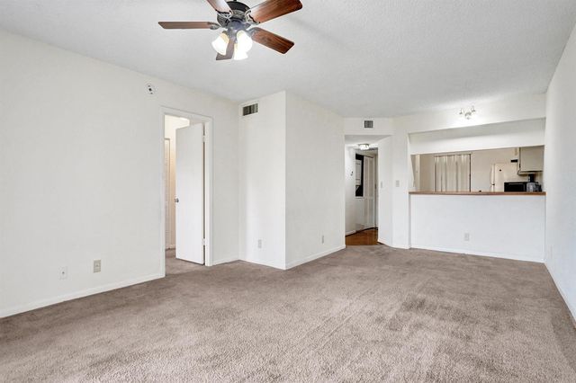 10451 W Broward Boulevard 205, Plantation, FL 33324