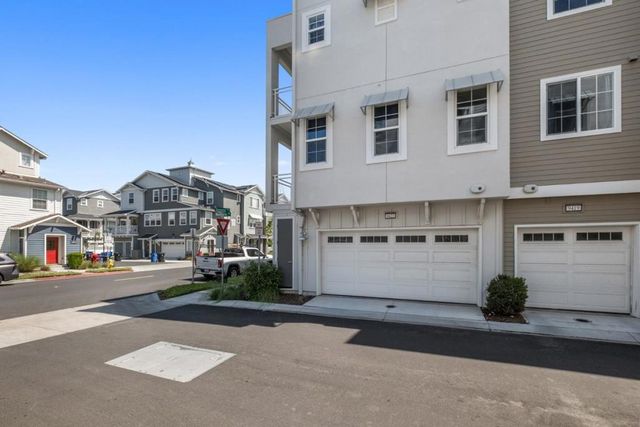 9423 Ocean Park Way, Newark, CA 94560